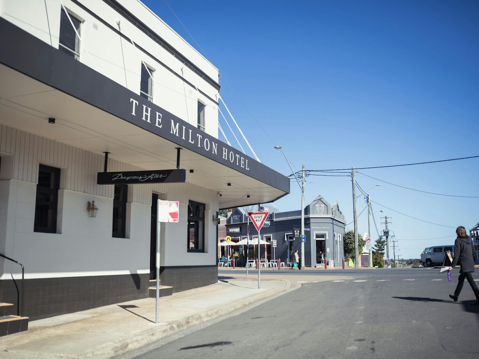 Milton Hotel; Altar Wine Bar, Milton NSW – Country Pub Camping
