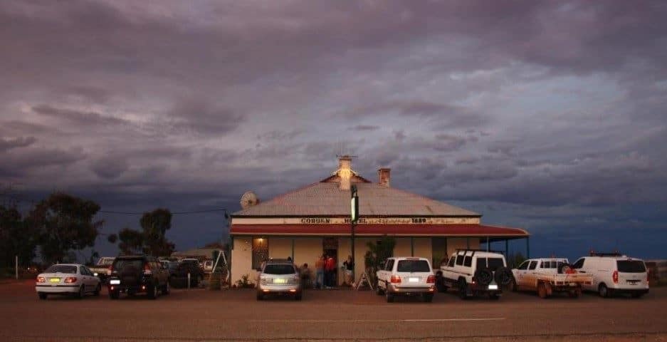 Historic Coburn Hotel, Cockburn SA – Country Pub Camping