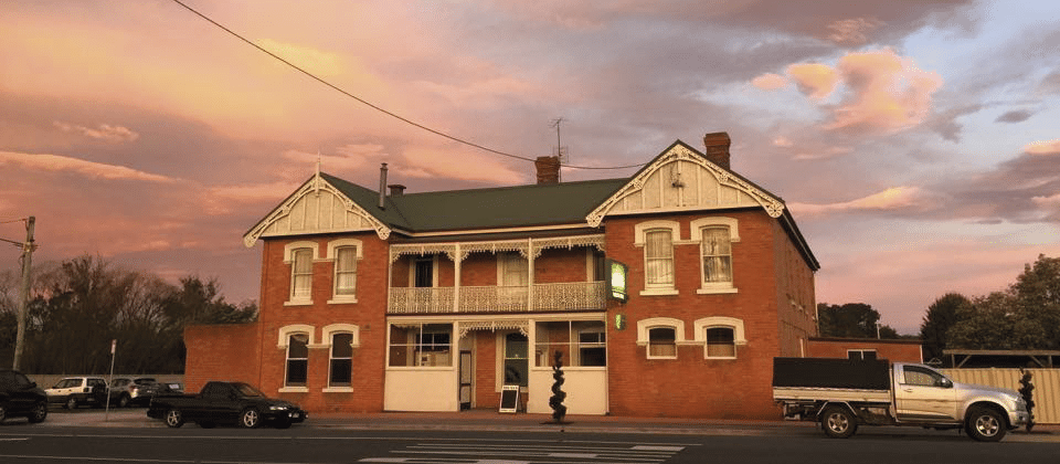 Railton Hotel &amp; Seven Sheds Brewery, Railton, Tas